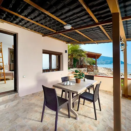 Nyaraló To Kyma - Seafront House Skála Kallirákhis